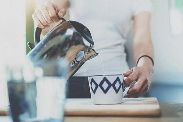 بعد از ایمپلنت دندان از مصرف چه مواد غذایی باید خودداری شود؟